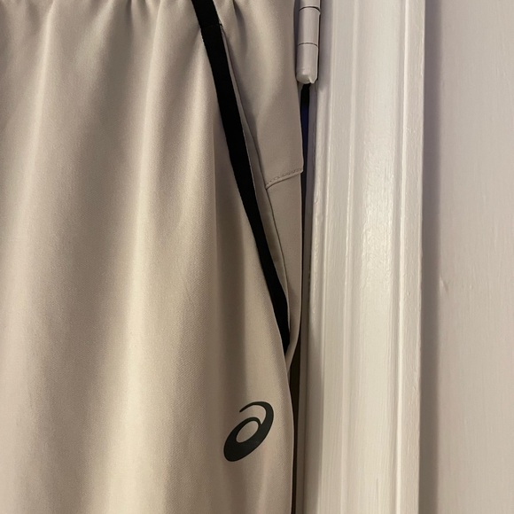 ASICS mens sweatpants - Picture 3 of 5